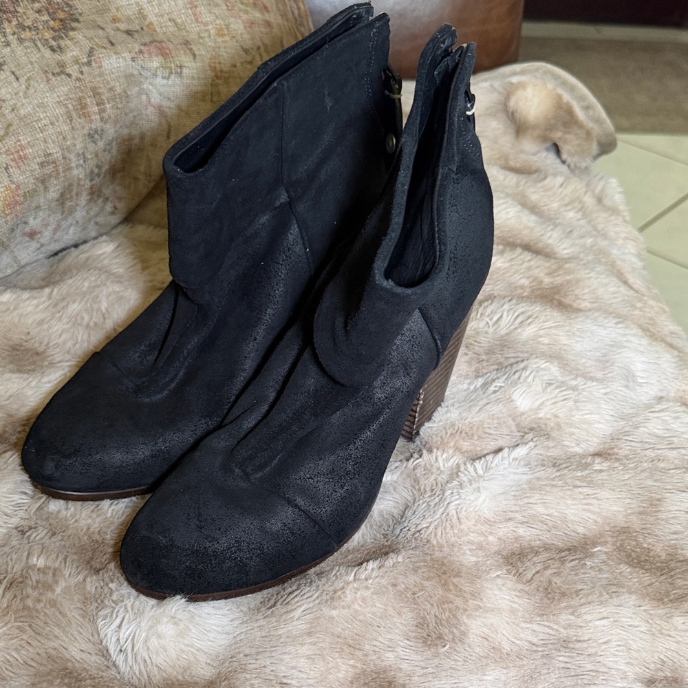 rag & bone Black Ankle suede leather Newbury Booties size 38